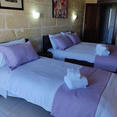 Warda Accommodation 休吉让 外观 照片