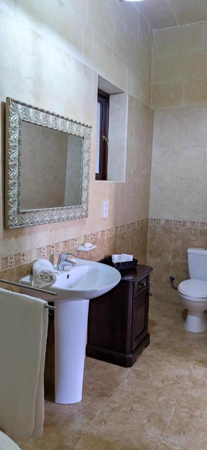 Warda Accommodation 休吉让 外观 照片