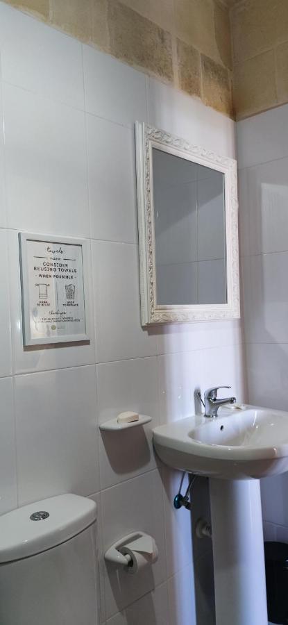 Warda Accommodation 休吉让 外观 照片
